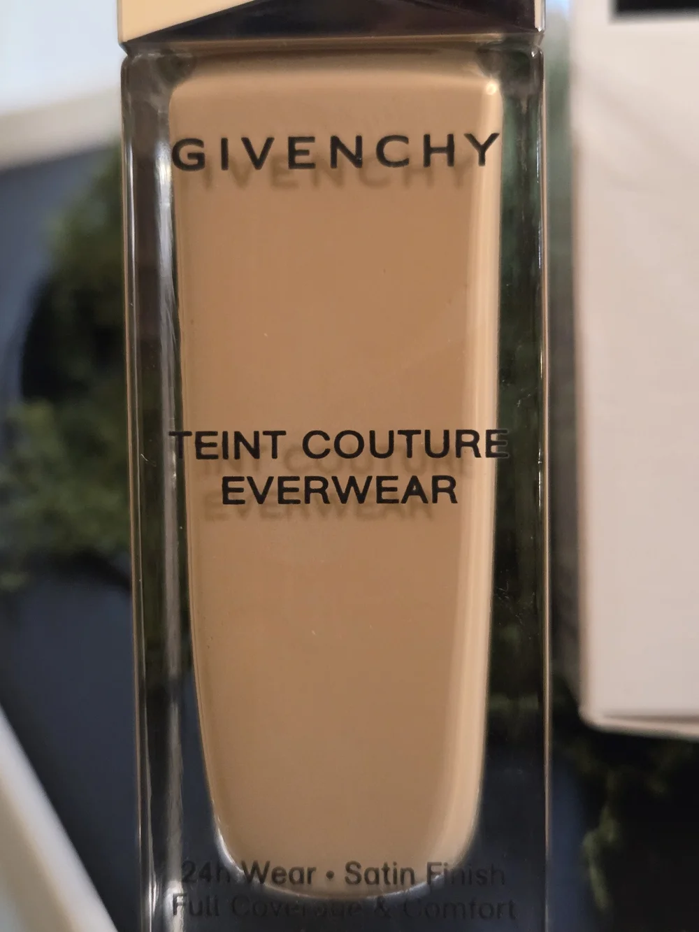 Givenchy Teint Couture Everwear Foundation SPF 20 Y205 Tester 1 oz / 30 mL NEW